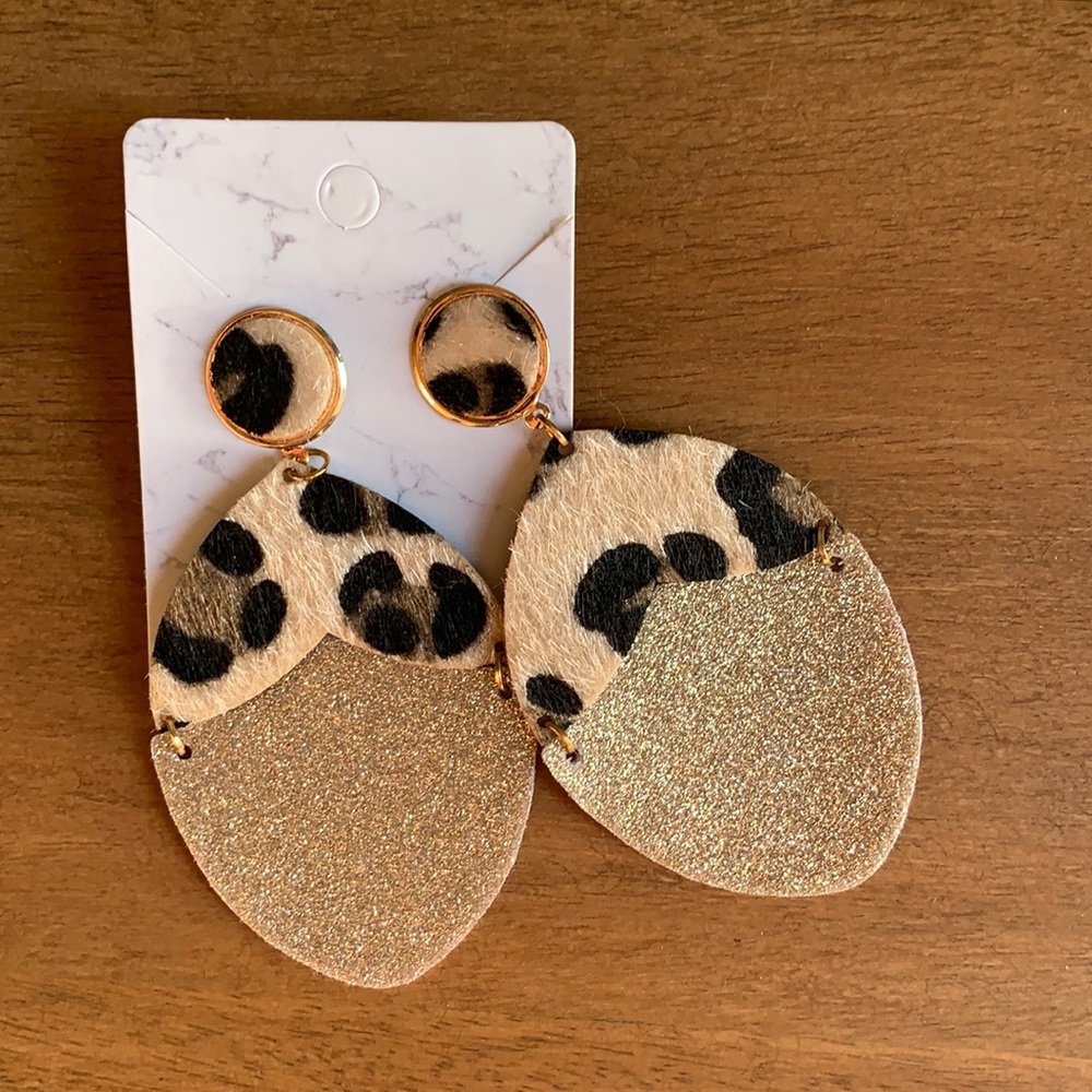 Leather earrings